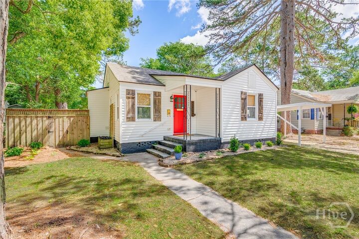 Property Photo:  2220 E 38th Street  GA 31404 