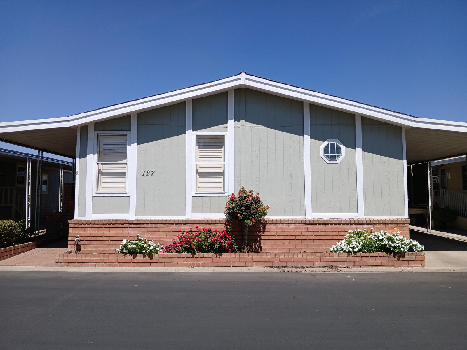 Property Photo:  2459 N Oaks Street 127  CA 93274 