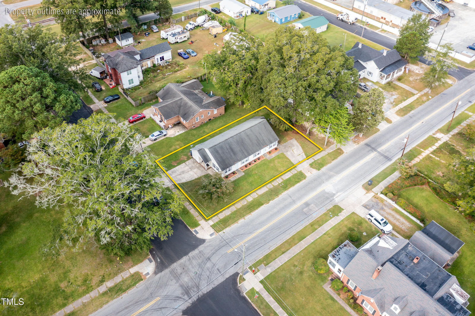 Property Photo:  601 W Anderson Street  NC 27576 