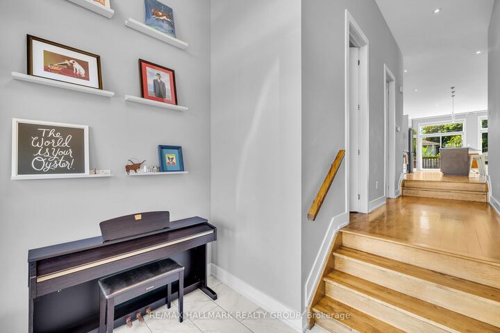 Property Photo:  42B Young Street  ON K1S 3H7 