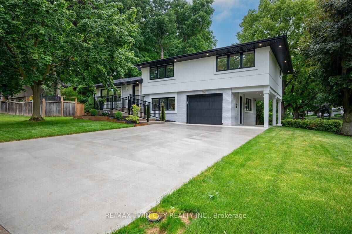 Photo de la propriété:  162 Greenbrook Drive  ON N2M 4J7 
