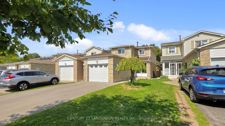 Property Photo:  78 Maresfield Drive  ON M1V 2X2 