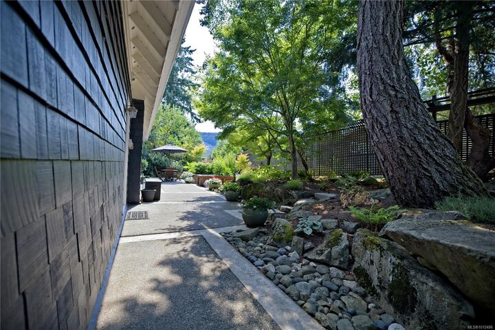 Property Photo: 106 Village Terr BC V8K 2X5