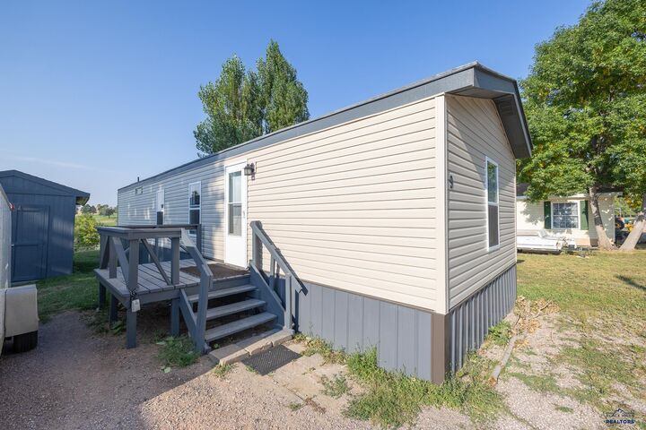 Property Photo: 409 N Ellsworth Rd Lot # 9 SD 57719