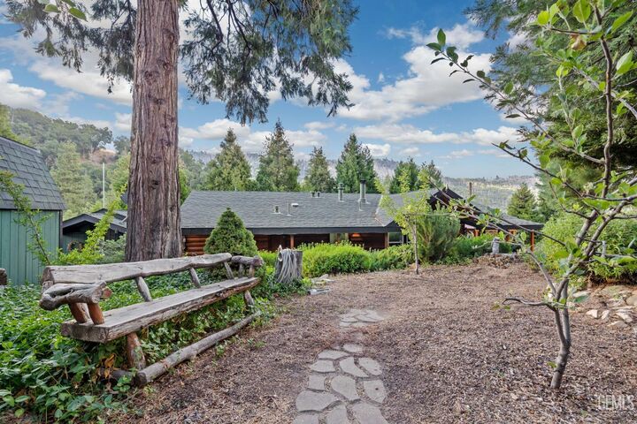 Property Photo:  45941 Ridge Road  CA 93260 