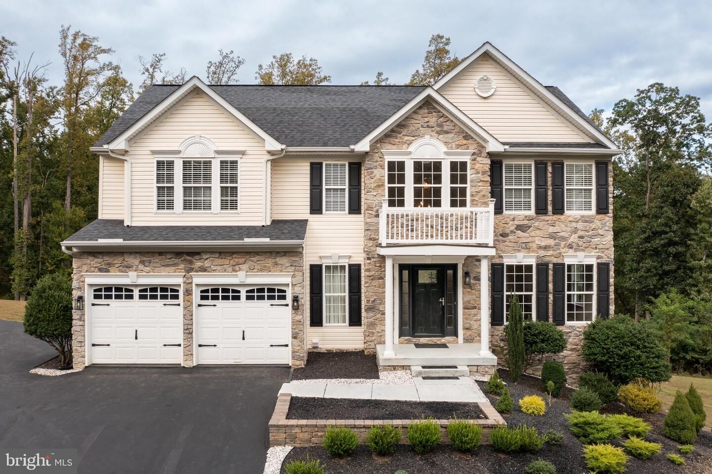 Property Photo:  438 Mountain Falls Boulevard  VA 22602 