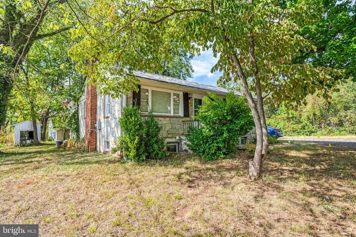 Property Photo:  6816 Fayette Street  VA 20169 
