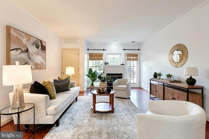 Property Photo:  6940 Fairfax Drive 110  VA 22213 