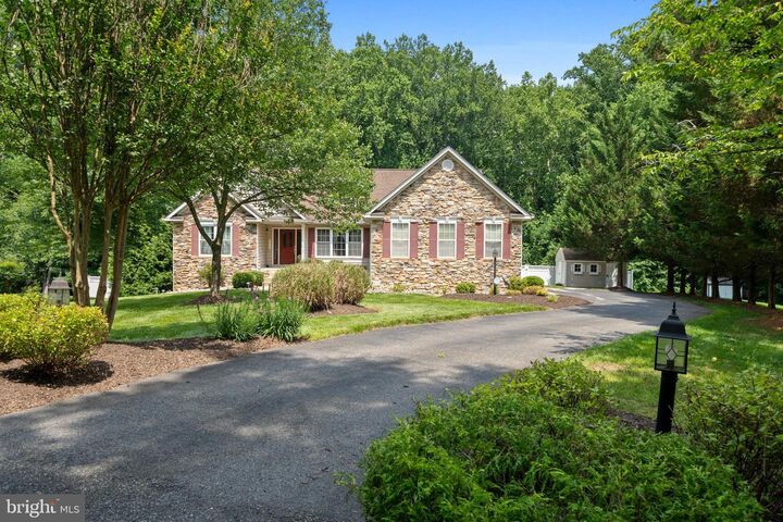 Property Photo:  9555 Hawksbury Place  MD 20646 