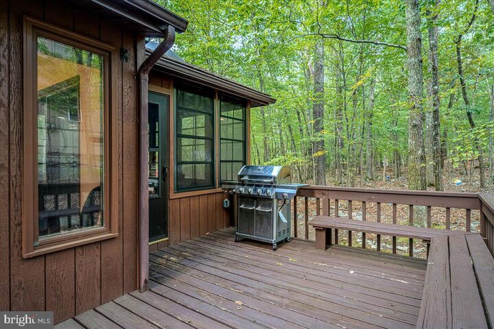 Property Photo:  1119 Kensington Drive  PA 18301 