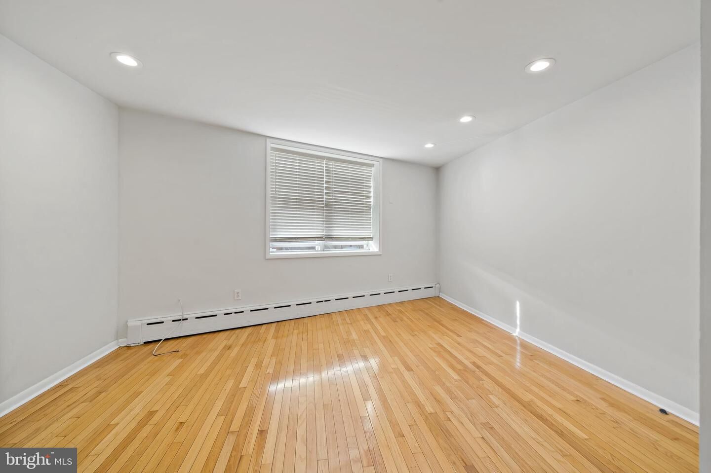 Property Photo: 1117 W Moyamensing Avenue 2nd Fl PA 19148