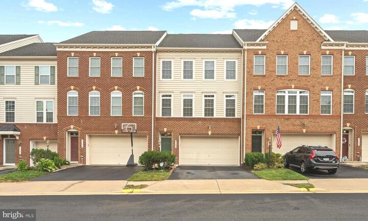 Property Photo:  21252 Park Grove Terrace  VA 20147 