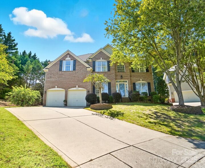 Property Photo:  15406 Pepperwood Court  NC 28078 
