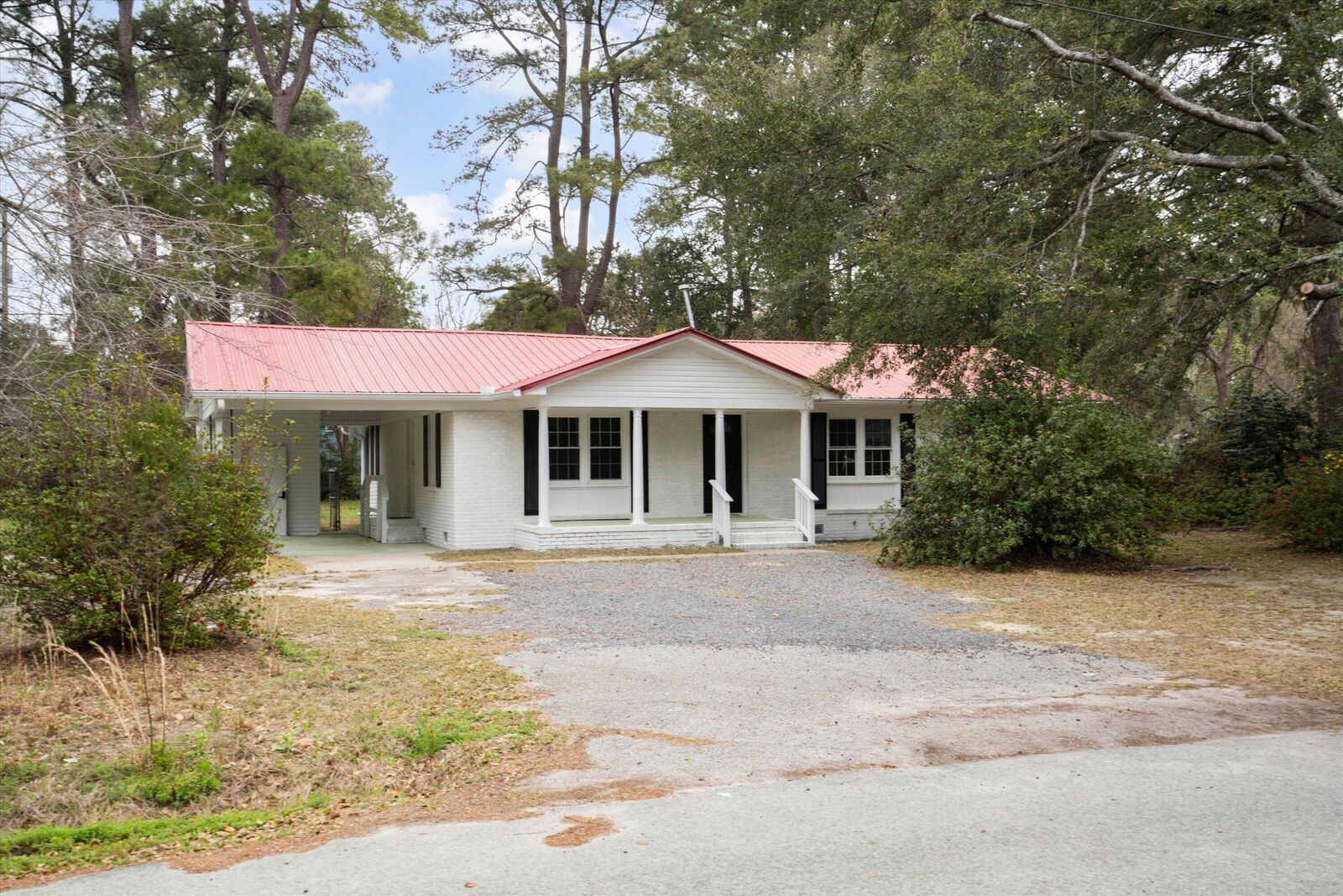 Property Photo:  201 Hayden Street  SC 29488 