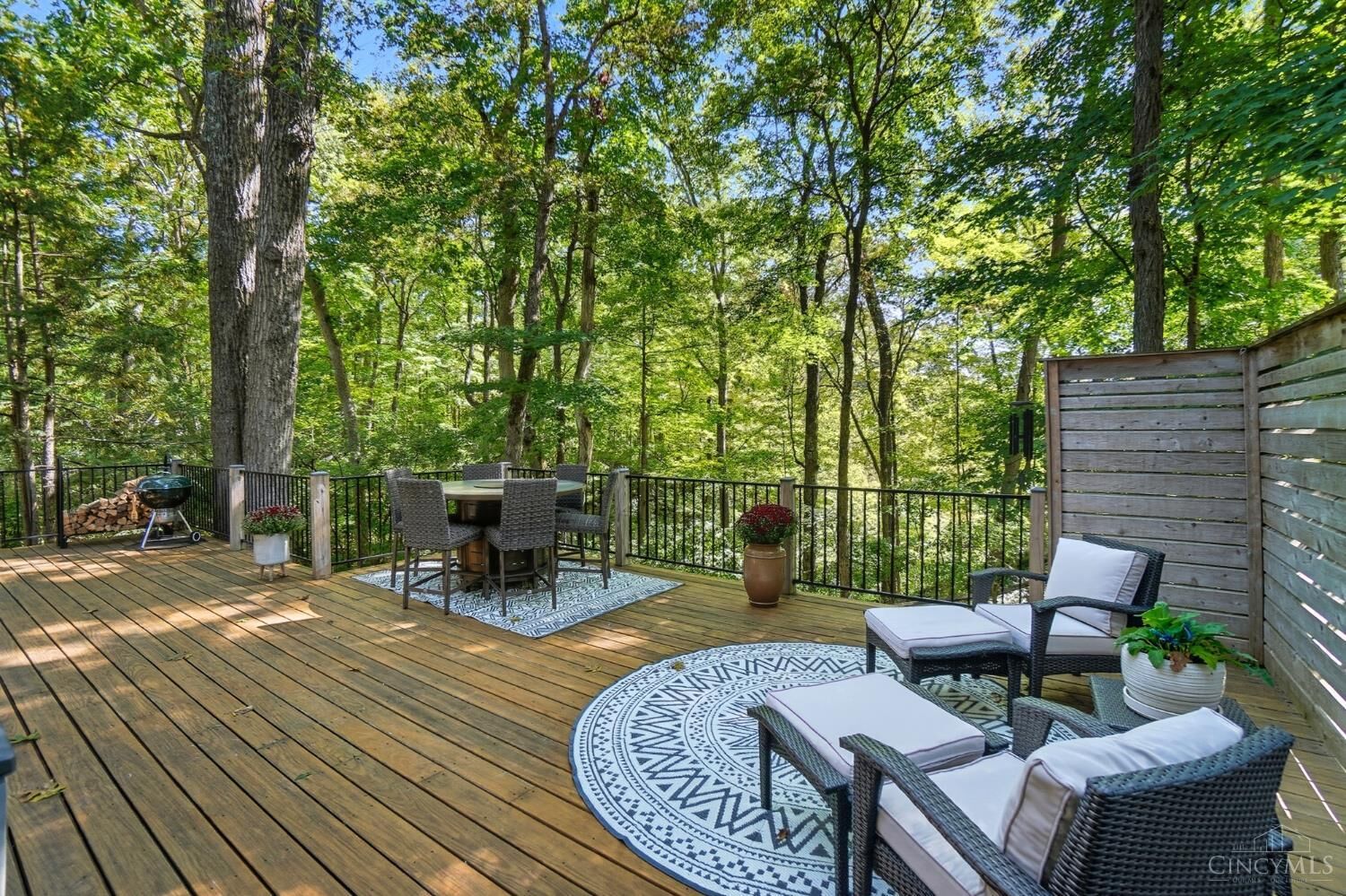 Property Photo:  814 Oak Canyon Drive  OH 45140 