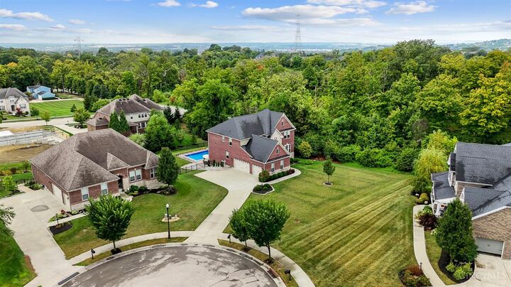 Property Photo:  7053 Laurel Oaks Drive  OH 45069 
