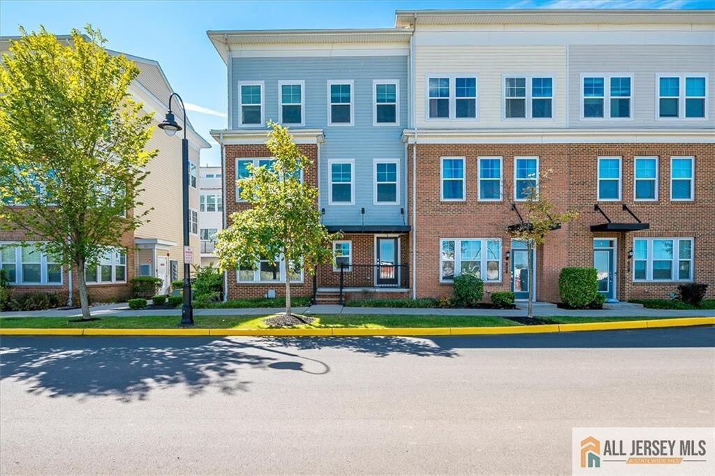 Property Photo:  25 Green Street  NJ 08902 
