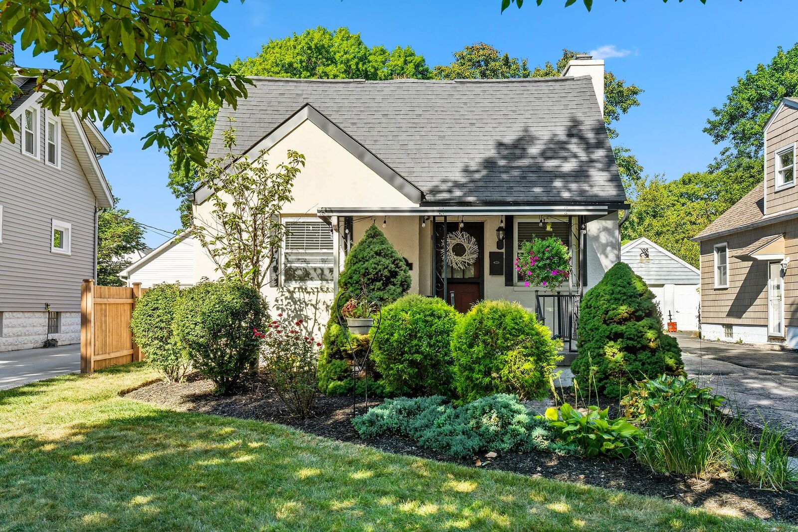 Property Photo: 1317 Broadview Avenue OH 43212