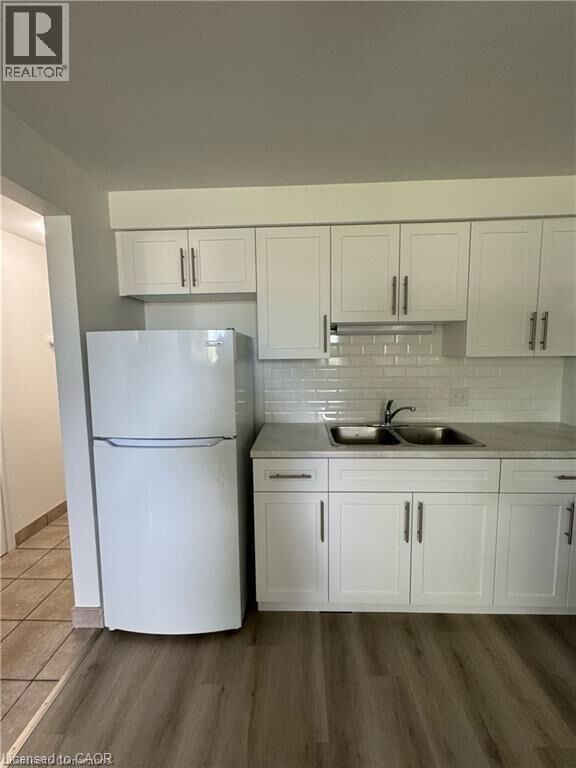 Photo de la propriété:  6 Elmsdale Drive 1  ON N2E 1H6 