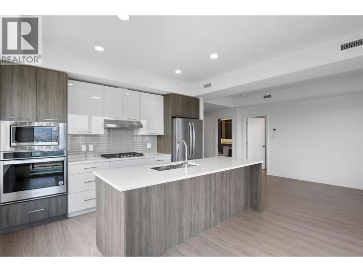 Property Photo:  885 University Drive 201  BC V2C 5N3 