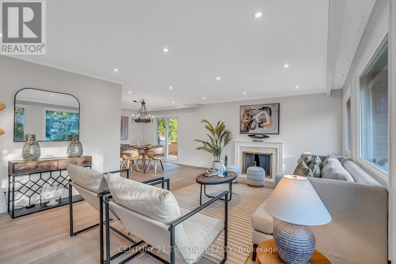 Photo de la propriété:  225 Maxome Avenue  ON M2M 3L3 