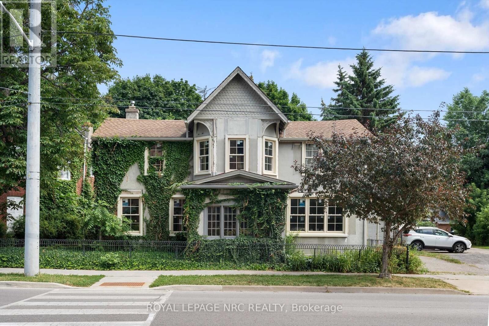 Photo de la propriété: 228 King Street ON L2R 3J9
