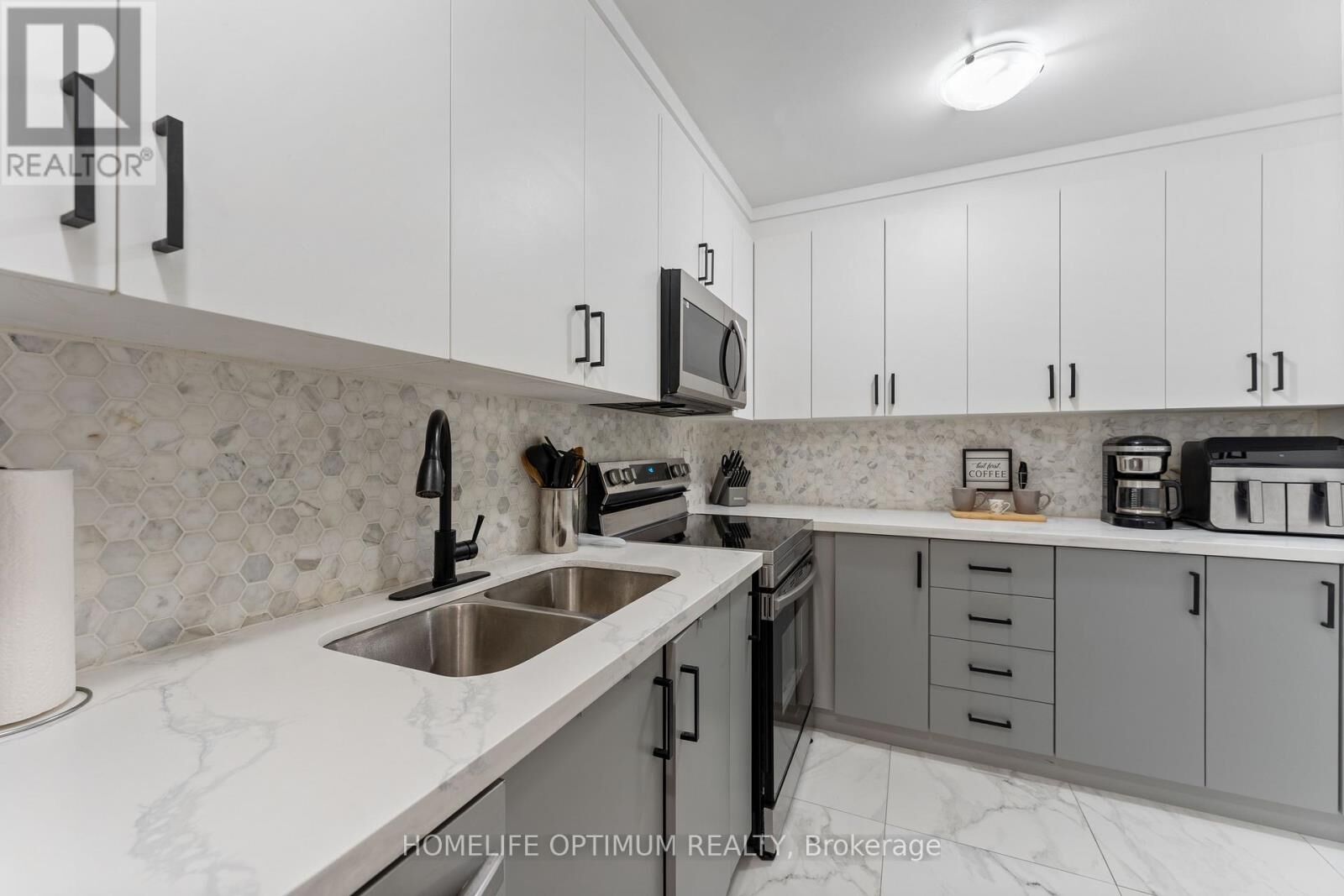 Property Photo:  100 Mornelle Court 1076  ON M1E 4X2 