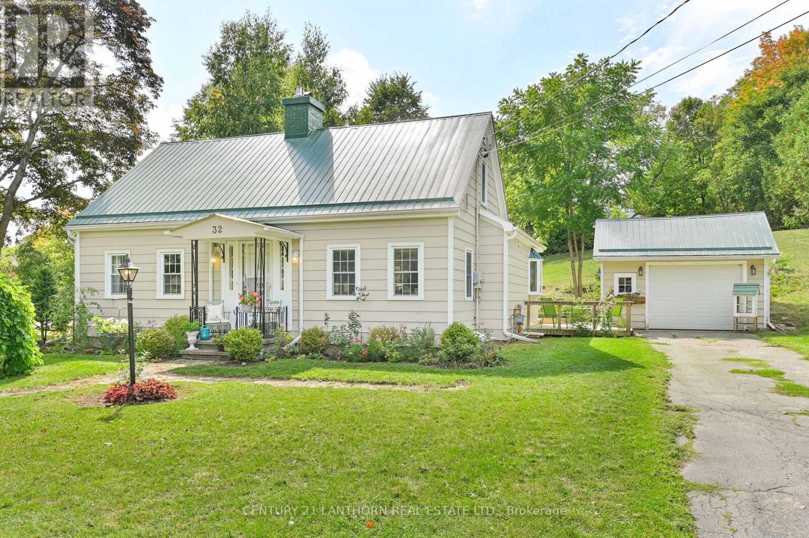 Property Photo:  32 Davidson Street  ON K0K 2K0 