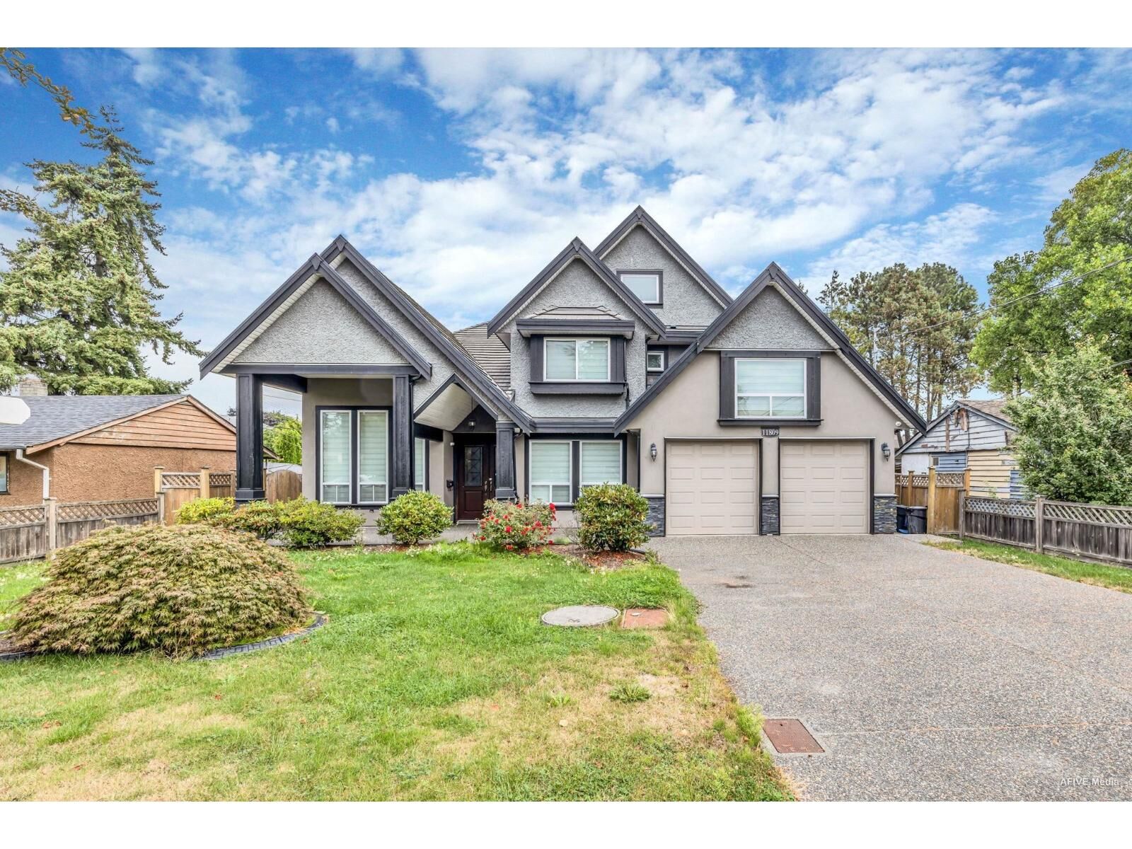 Property Photo: 11809 88 BC V4C 3C4