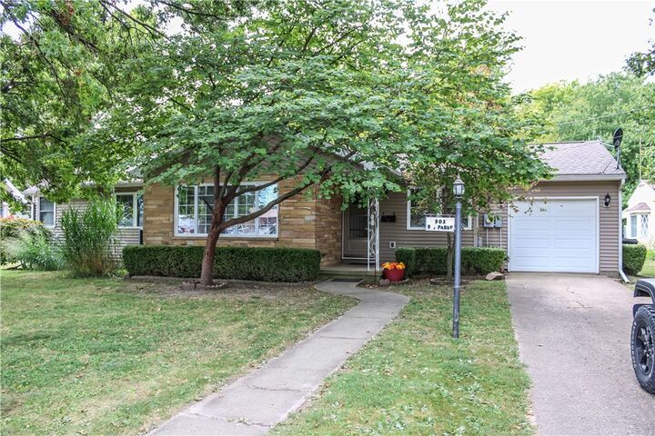 502 S Parke Street  Tuscola IL 61953 photo