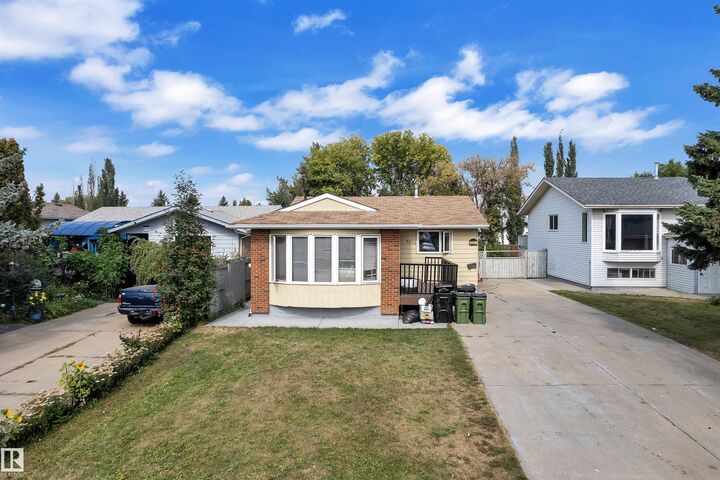 Property Photo:  3520 19 Avenue NW  AB T6L 2Z9 