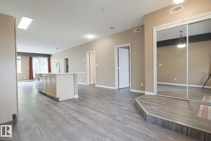 9507 101 Avenue NW 113  Edmonton AB T5H 4R1 photo