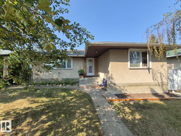 Property Photo:  7920 Argyll Road NW  AB T6C 4B1 
