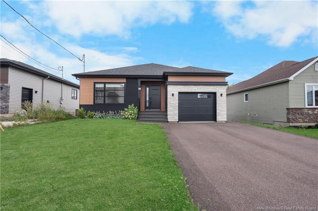 Property Photo:  250 Freeman Street  NB E1E 0H8 