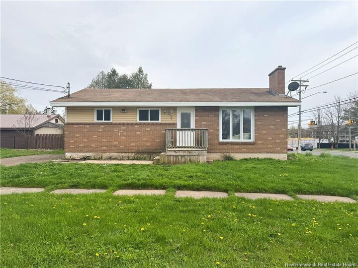 7 Carl Street  Moncton NB E1A 3R6 photo