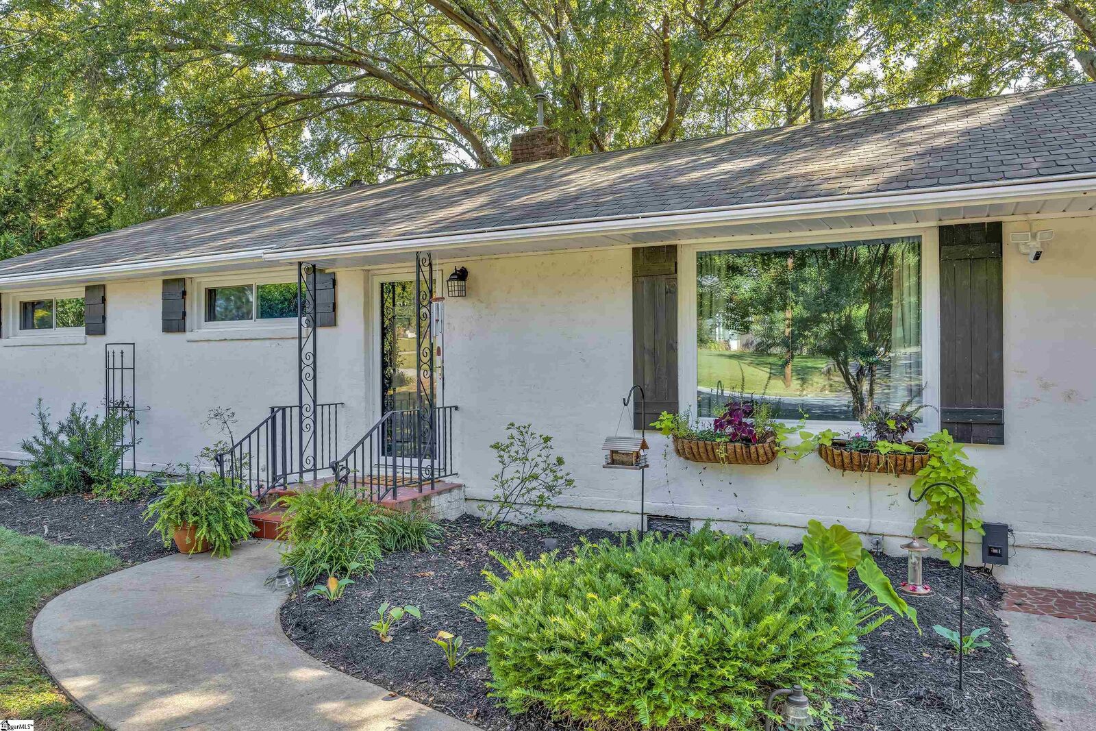 Property Photo:  423 Willow Springs Drive  SC 29607 