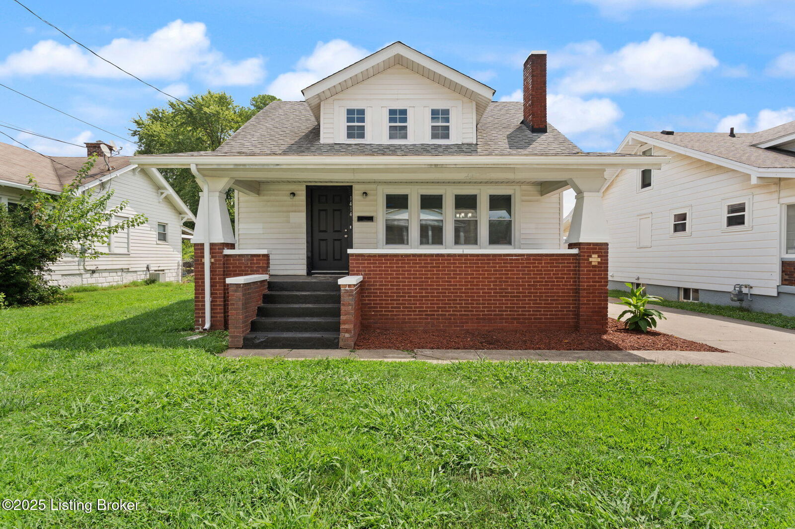 Property Photo:  1414 Belmar Dr  KY 40213 