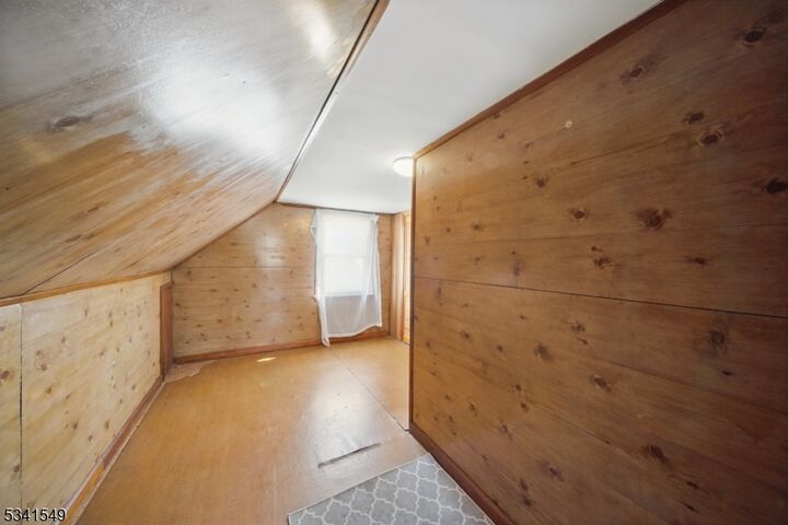 136 Catherine Ave  Mahwah Twp. NJ 07430 photo