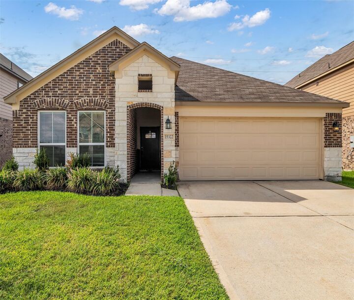 Property Photo:  15322 Laceleaf Trail  TX 77044 