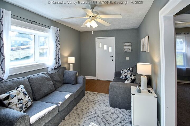 Property Photo:  4808 Spring Hill Avenue  WV 25309 