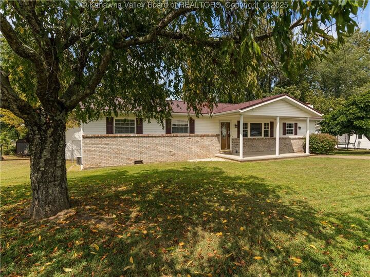 Property Photo: 10 Hillview Circle WV 25541