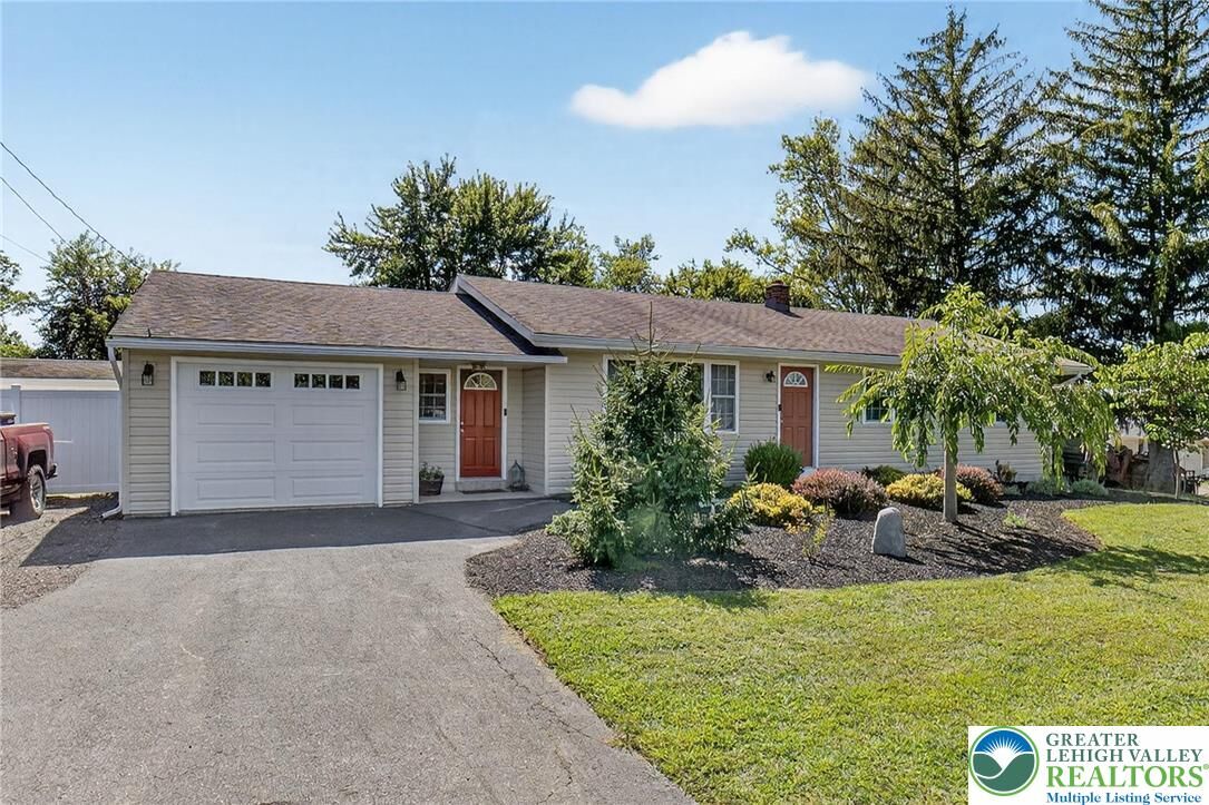 Property Photo:  1066 Doylestown Pike  PA 18951 