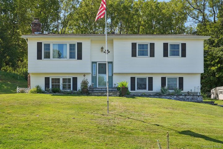 Property Photo:  12 Sturr Lane  NY 10921 