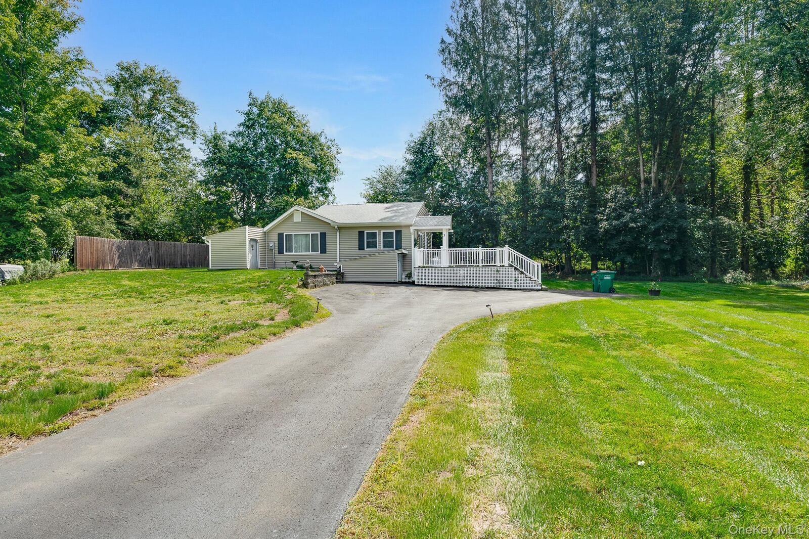 Property Photo:  3 Sunset Boulevard  NY 12533 