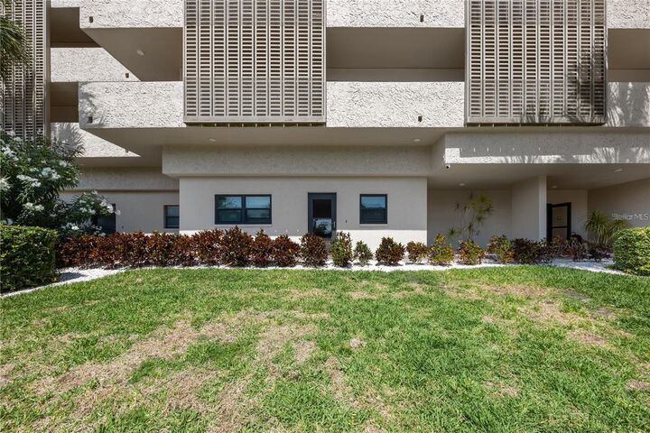 Property Photo: 7050 Sunset Drive S 105 FL 33707