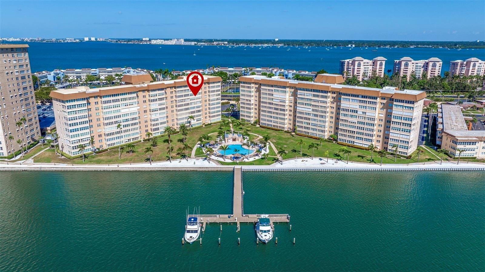 Property Photo: 5130 Brittany Drive S 807 FL 33715