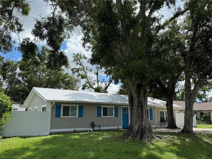 3988 San Luis Drive  Sarasota FL 34235 photo