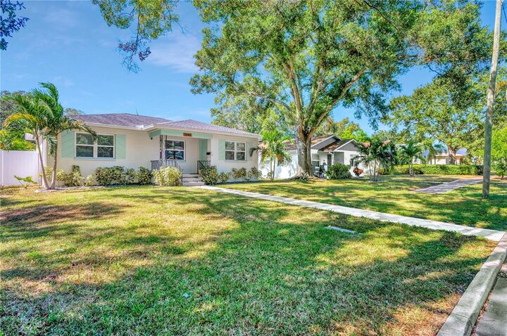 Property Photo:  1546 15th Street N  FL 33704 