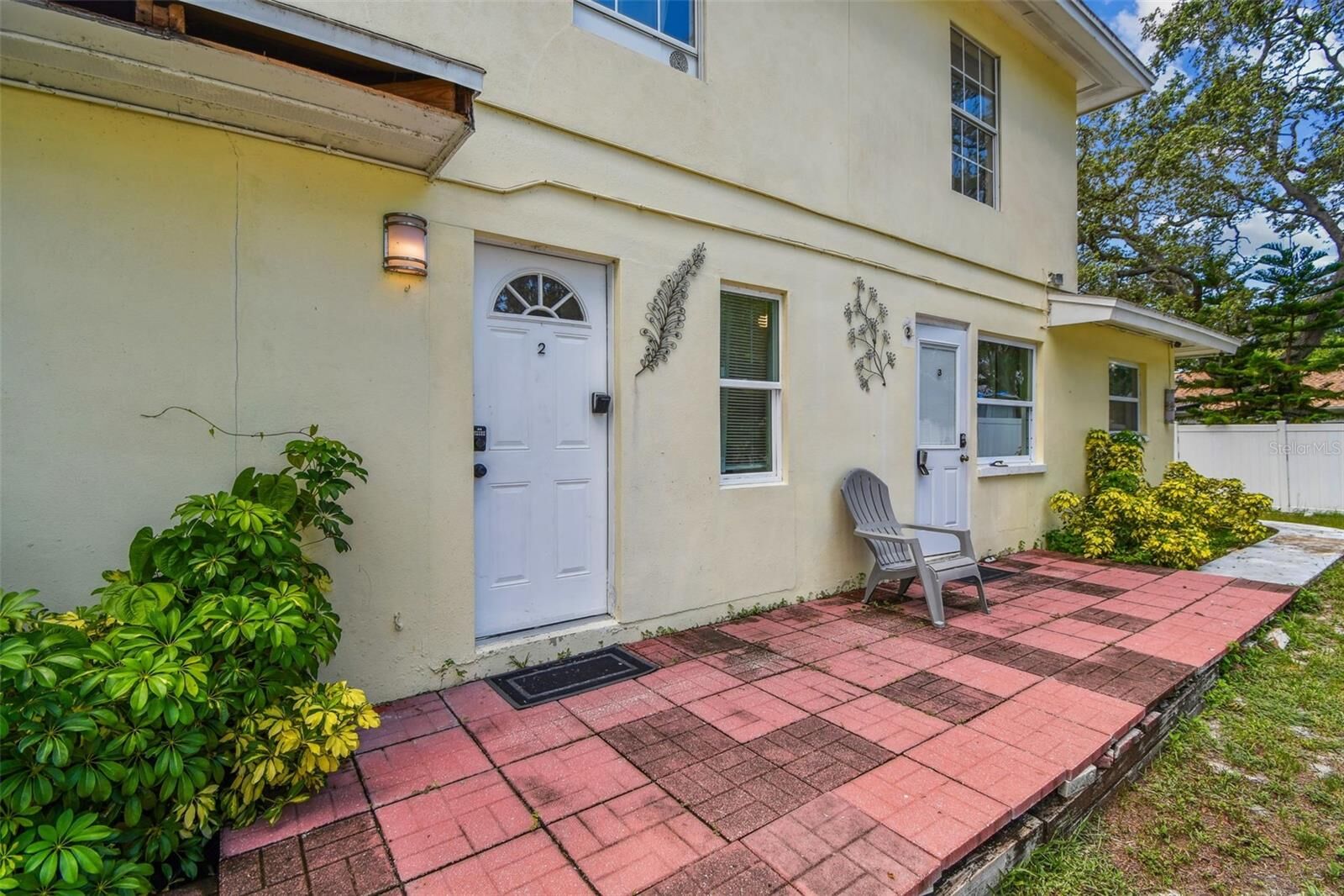 Property Photo: 1377 S Washington Avenue 2 FL 33756