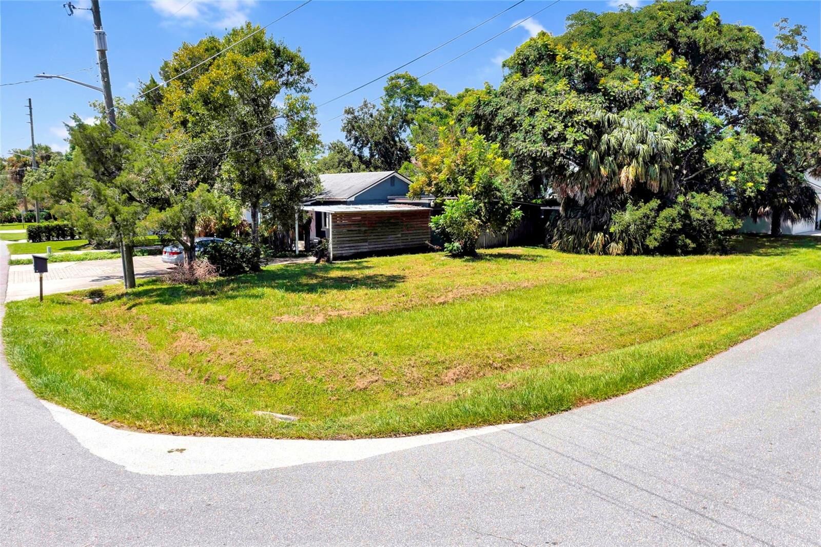 Property Photo:  301 Niblick Way  FL 32804 